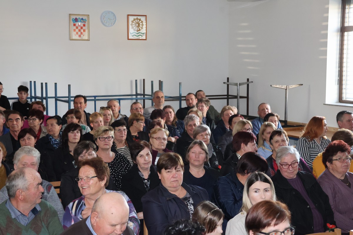 FOTO Slavljeničko druženje u Sivici Udruga žena obilježila dva desetljeća rada (17)