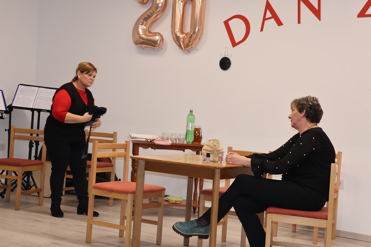 FOTO Slavljeničko druženje u Sivici Udruga žena obilježila dva desetljeća rada (18)