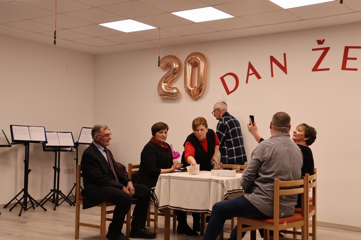 FOTO Slavljeničko druženje u Sivici Udruga žena obilježila dva desetljeća rada (19)
