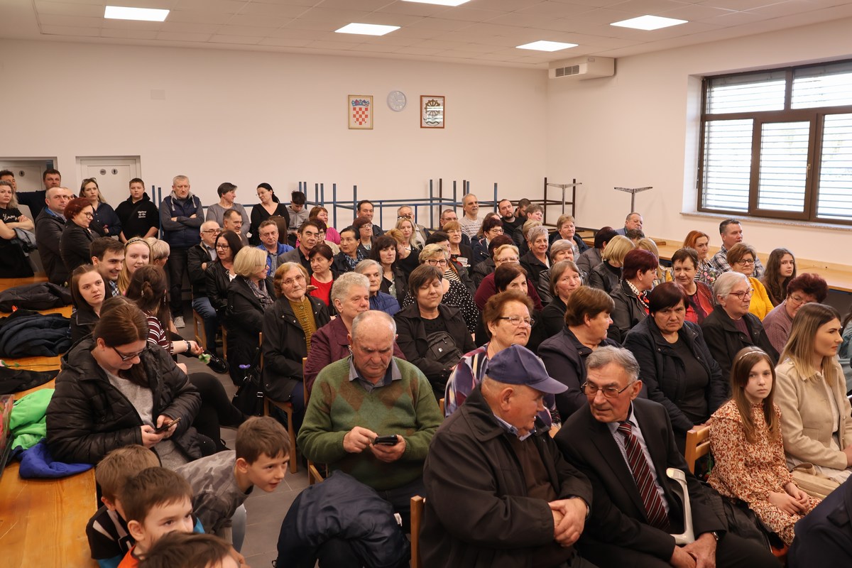 FOTO Slavljeničko druženje u Sivici Udruga žena obilježila dva desetljeća rada (2)