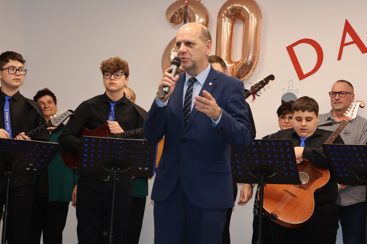 FOTO Slavljeničko druženje u Sivici Udruga žena obilježila dva desetljeća rada (25)