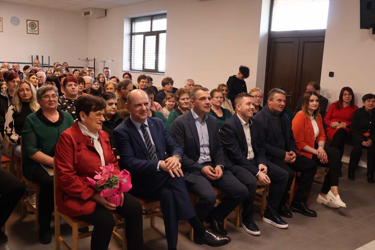 FOTO Slavljeničko druženje u Sivici Udruga žena obilježila dva desetljeća rada (3)