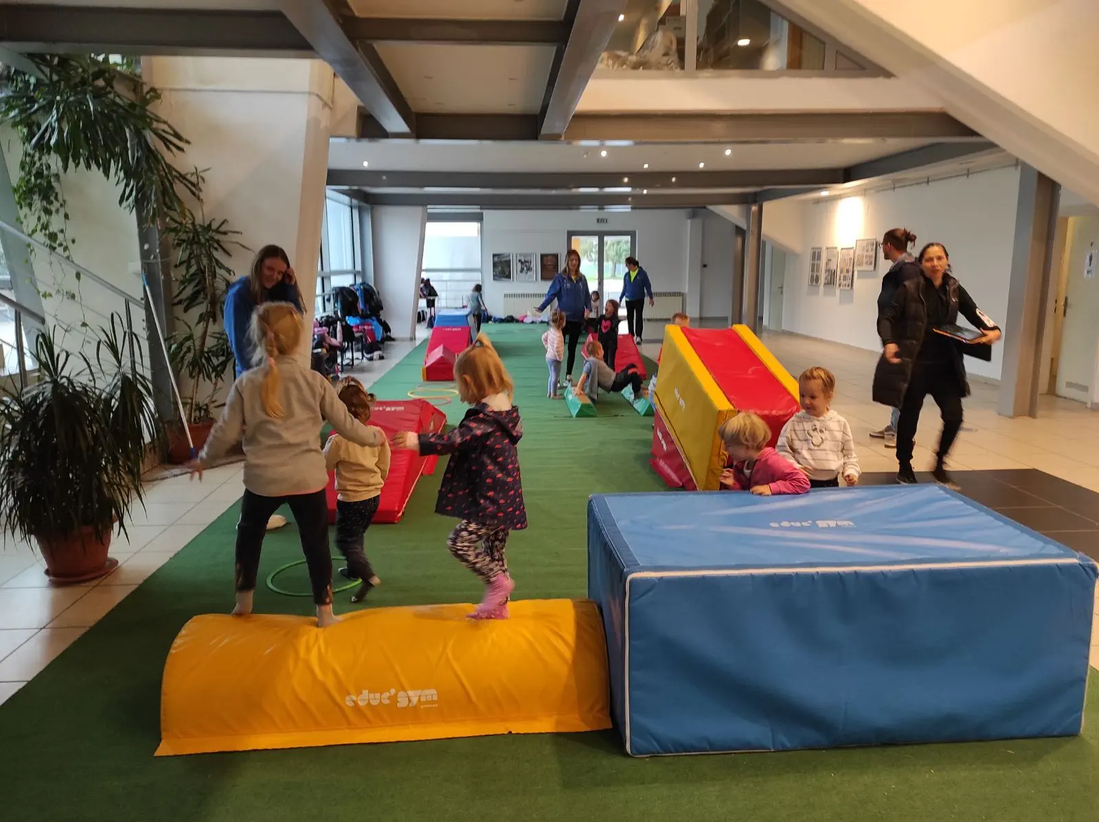 FOTO Sportaši na Sajmu sigurnosti Gimnastika, karate i džudo oduševili posjetitelje (13)