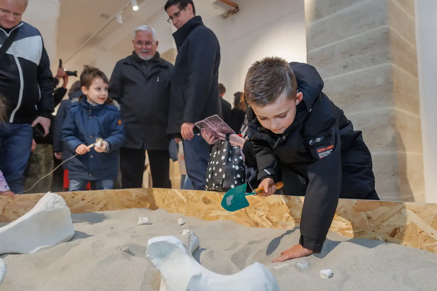 FOTO ‘Vunasti mamuti – divovi ledenog doba’ oduševili posjetitelje u Muzeju Međimurja Čakovec (15)