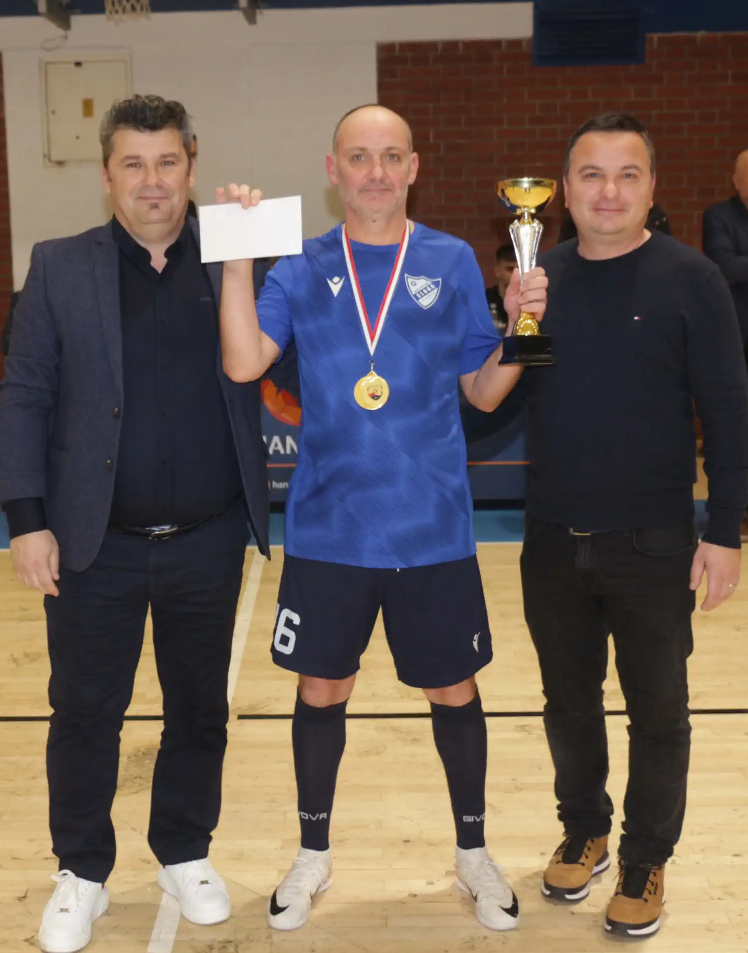 FOTO ZIMSKO KLUPSKO PRVENSTVO Pobjednici NK Podturen, veterani NK SlogeČk i Zlatice iz Belice (21)