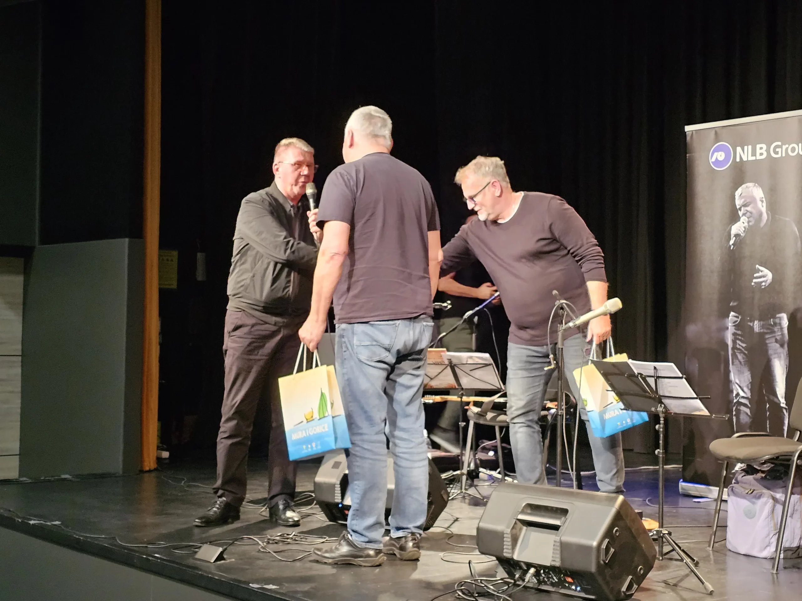 FOTO Zoran Predin u CZK Rudar Emotivni koncert s hitovima i šarmantnim humorom (17)