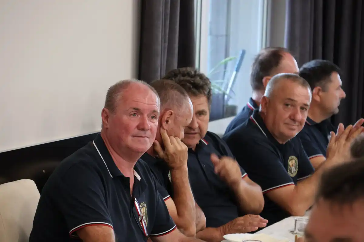 FOTO Župan Posavec odao počast herojima Vukovara na 33. obljetnicu odlaska zadnje smjene policajaca u obranu grada (7)