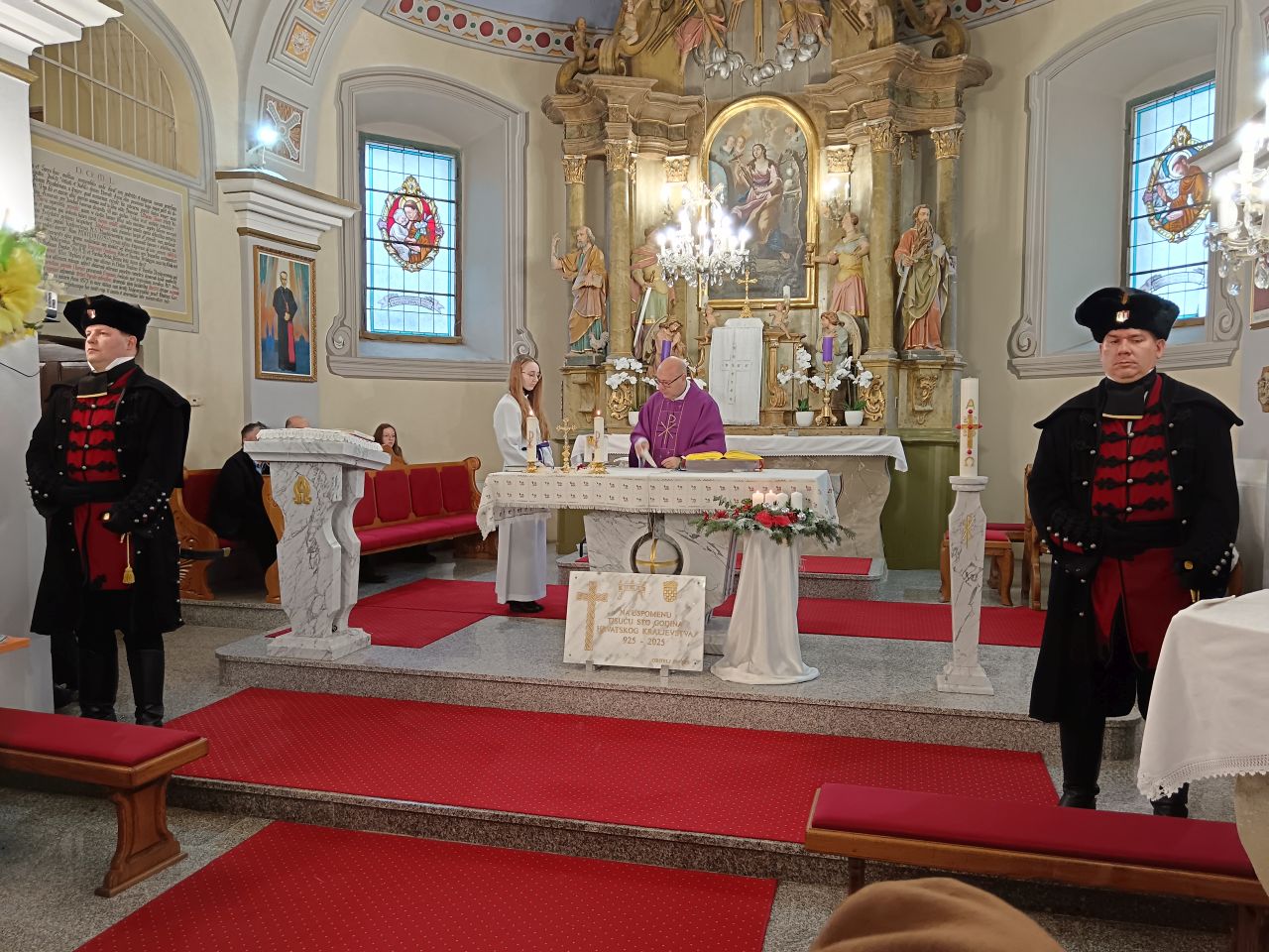 FRANJO PINTAR Spomen-ploča za 1100 godina hrvatskog kraljevstva postavljena u Donjem Kraljevcu (4) FRANJO PINTAR Spomen-ploča za 1100 godina hrvatskog kraljevstva postavljena u Donjem Kraljevcu (4)