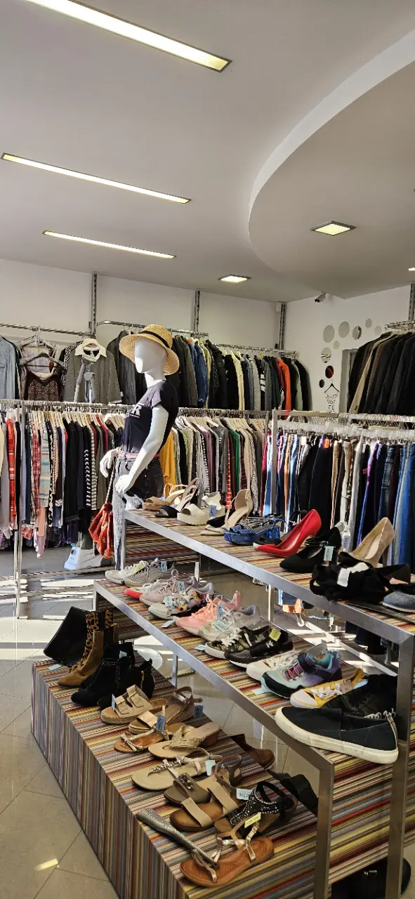 Fashion outlet (14) Fashion outlet (14)