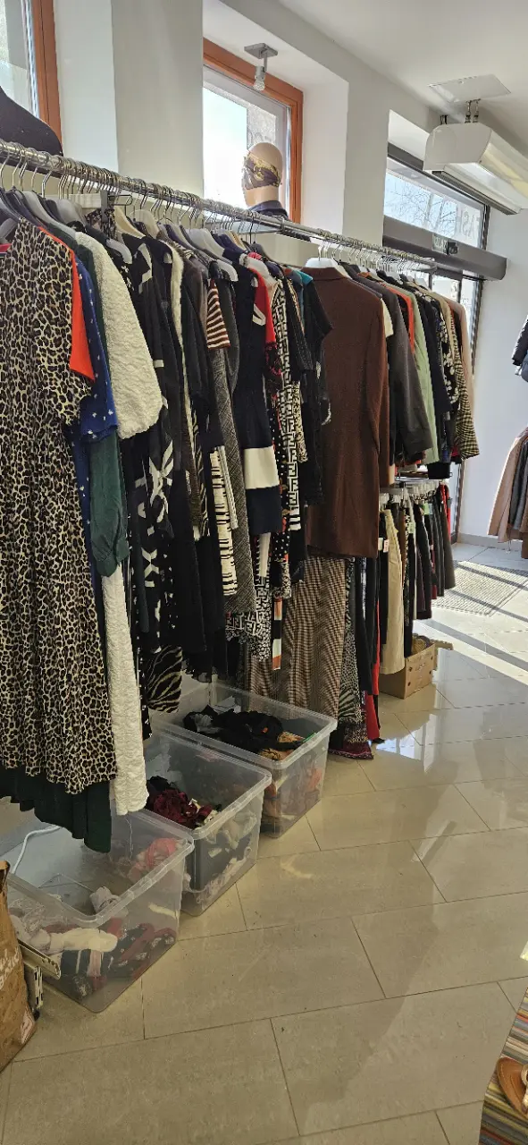 Fashion outlet (15) Fashion outlet (15)