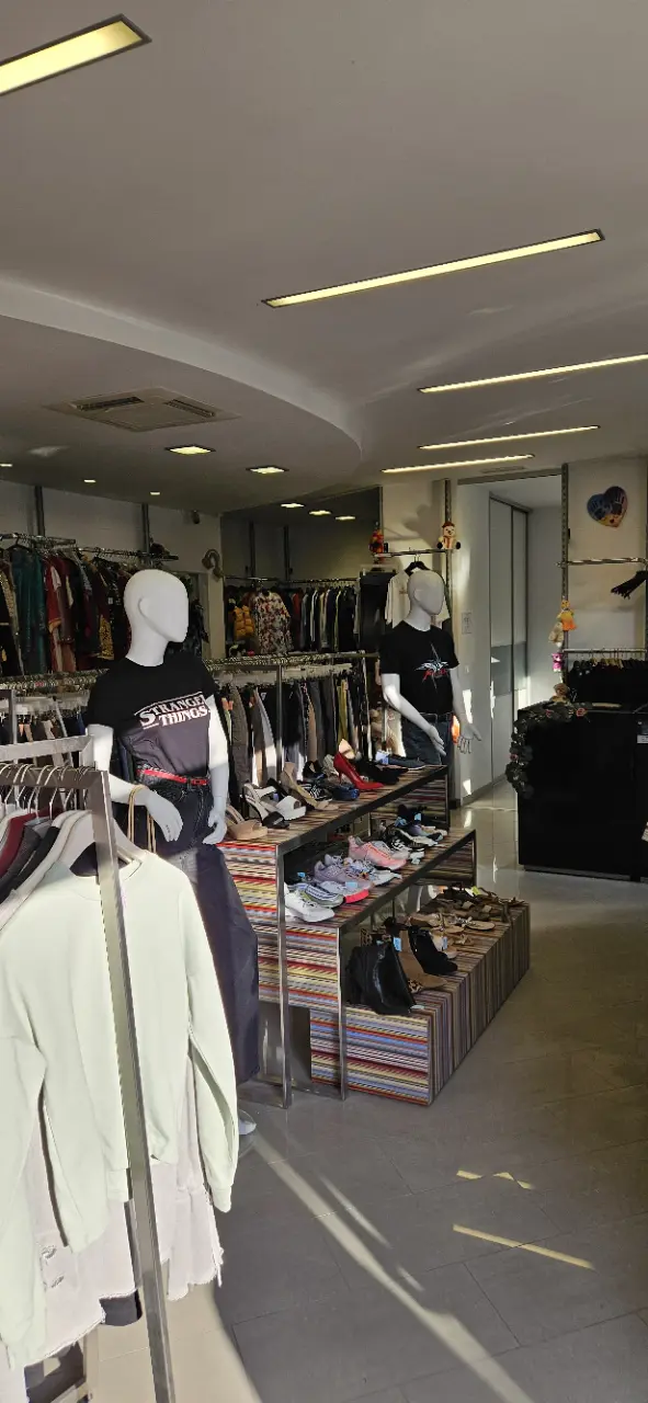 Fashion outlet (19) Fashion outlet (19)