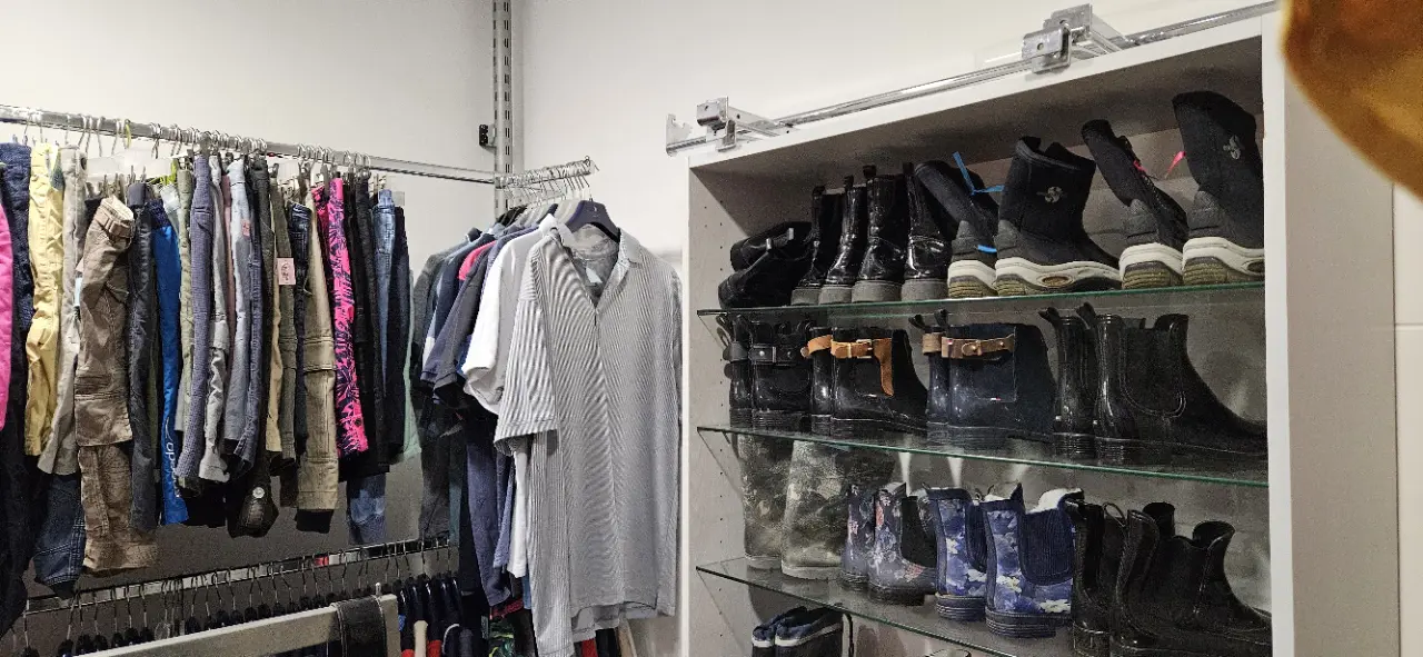 Fashion outlet (3) Fashion outlet (3)