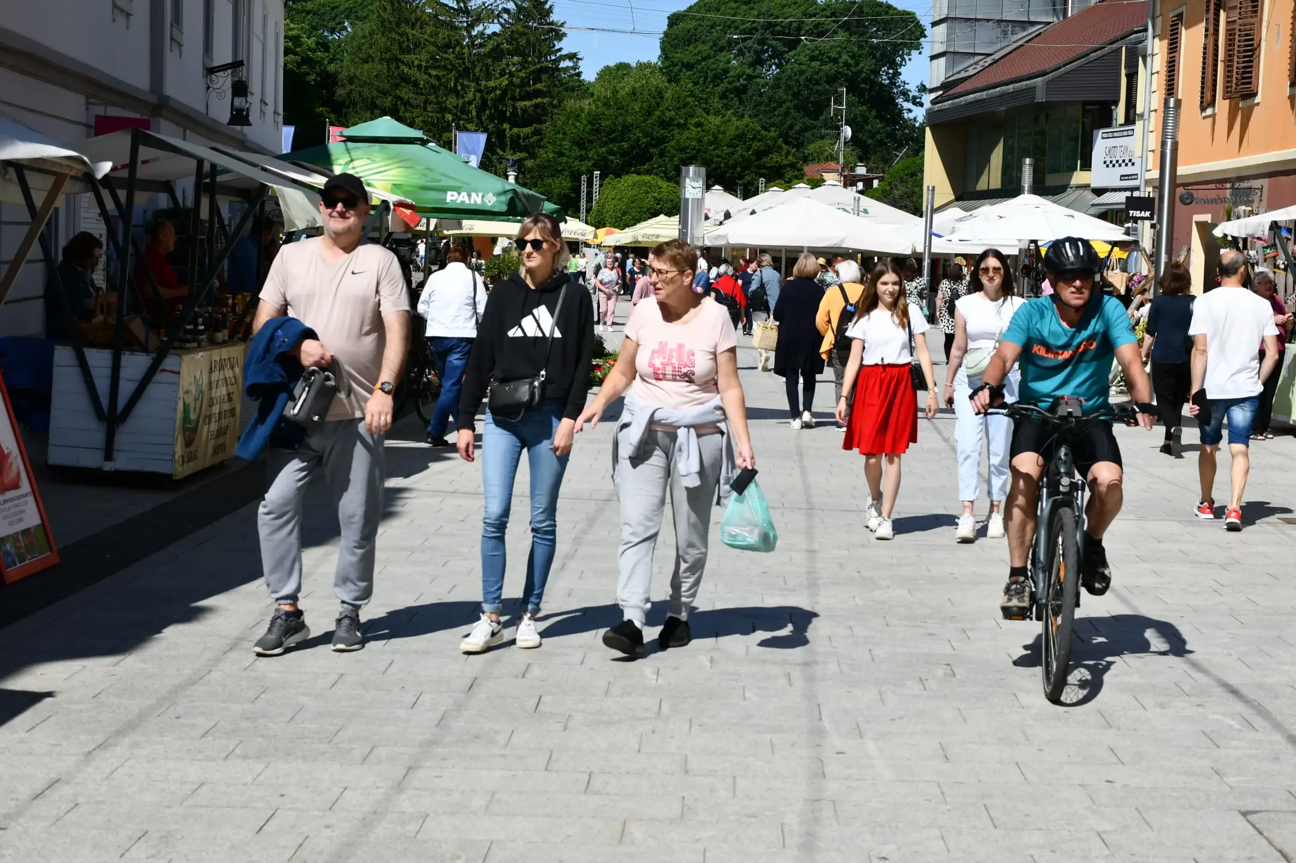 Festival cvijeća i jagoda 2024 (32) Festival cvijeća i jagoda 2024 (32)