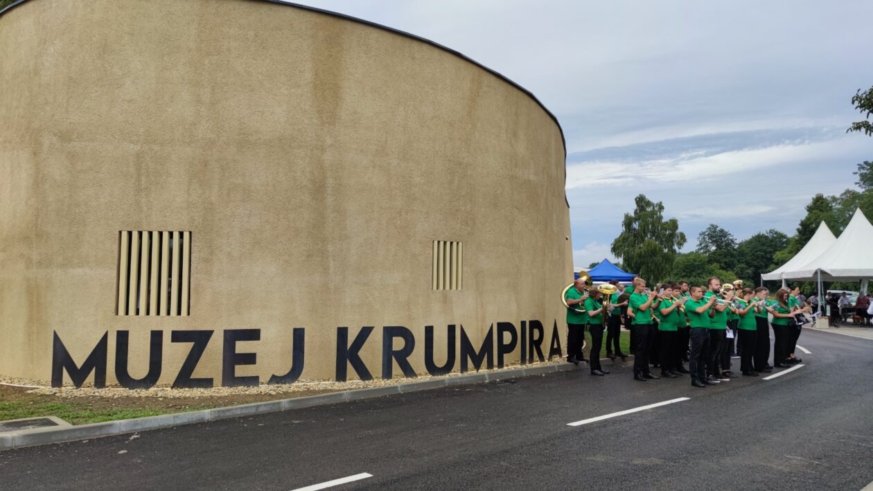 Festival krumpira, povorka starih strojeva (21)