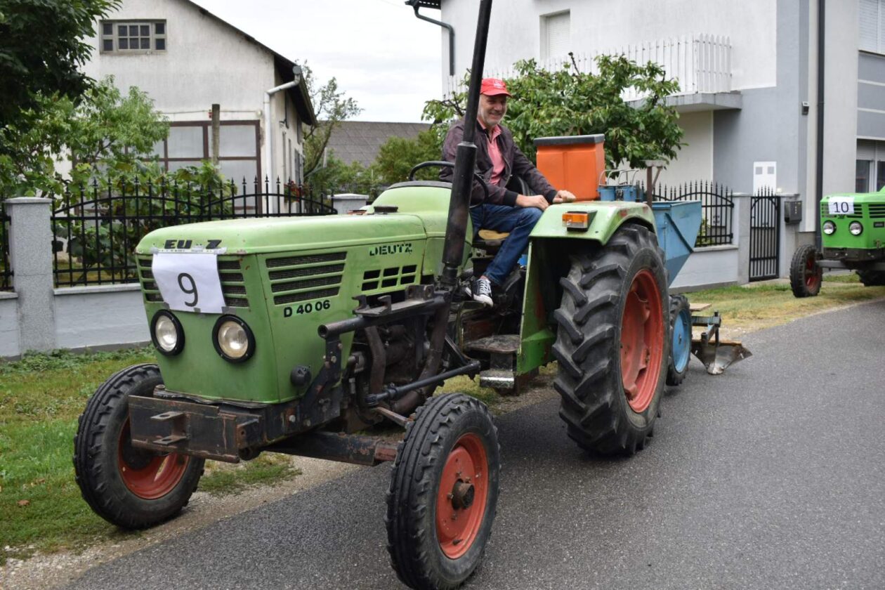 Festival krumpira, povorka strojeva i starih alata (10)