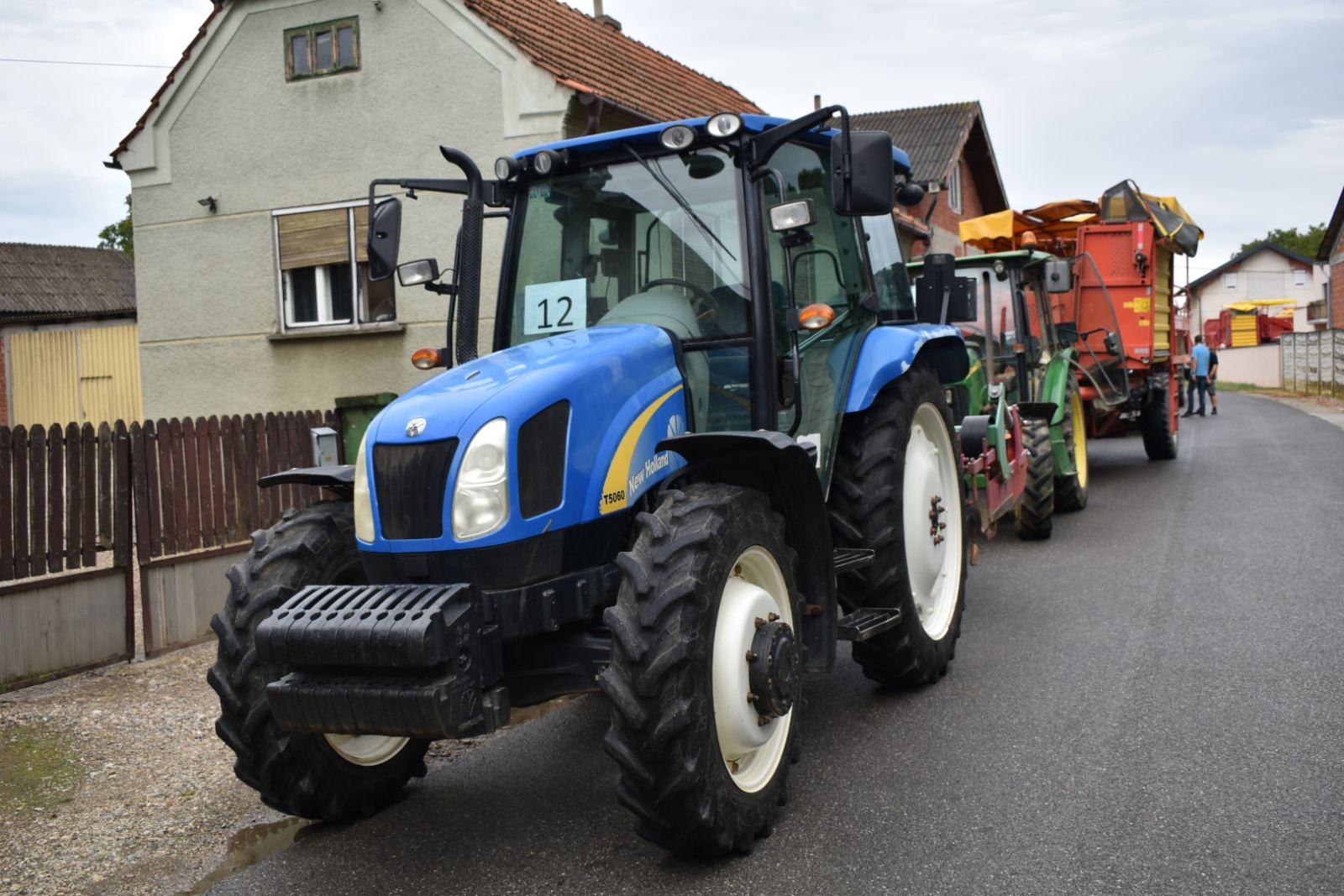 Festival krumpira, povorka strojeva i starih alata (16) Festival krumpira, povorka strojeva i starih alata (16)