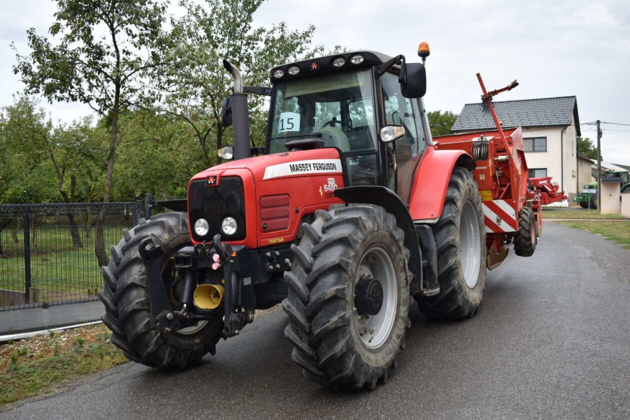 Festival krumpira, povorka strojeva i starih alata (17)