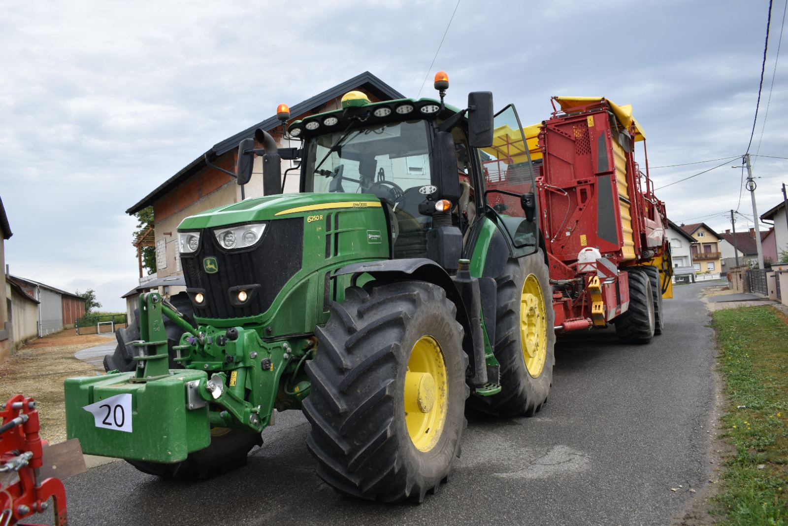 Festival krumpira, povorka strojeva i starih alata (23) Festival krumpira, povorka strojeva i starih alata (23)