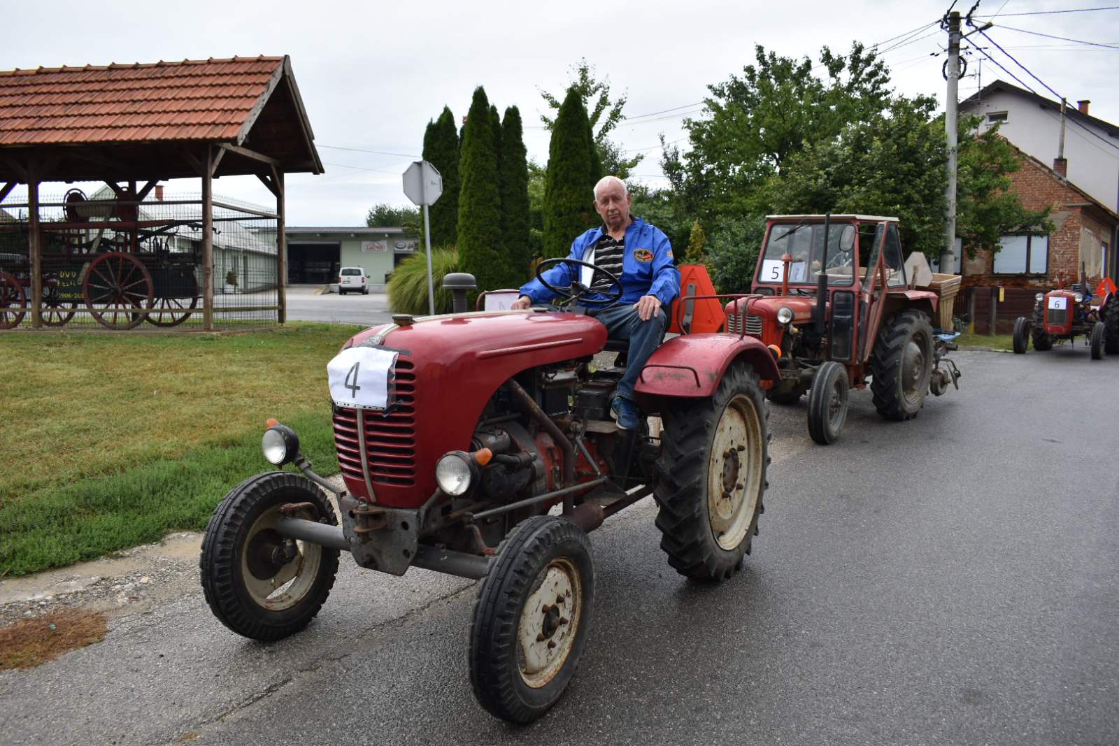 Festival krumpira, povorka strojeva i starih alata (5) Festival krumpira, povorka strojeva i starih alata (5)