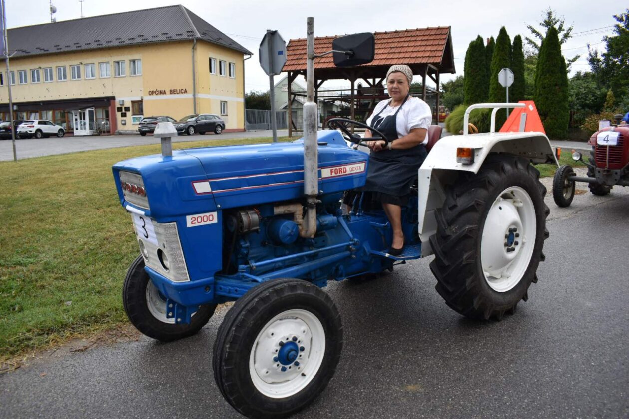 Festival krumpira, povorka strojeva i starih alata (6)