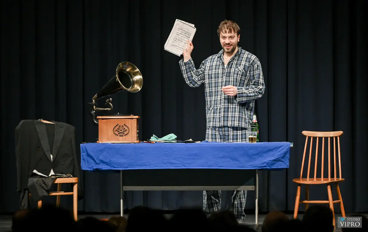 Filip Sertić, dom kulture, predstava (1) Filip Sertić, dom kulture, predstava (1)