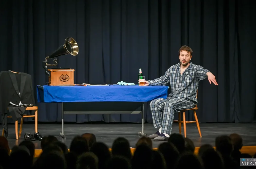 Filip Sertić, dom kulture, predstava (4) Filip Sertić, dom kulture, predstava (4)