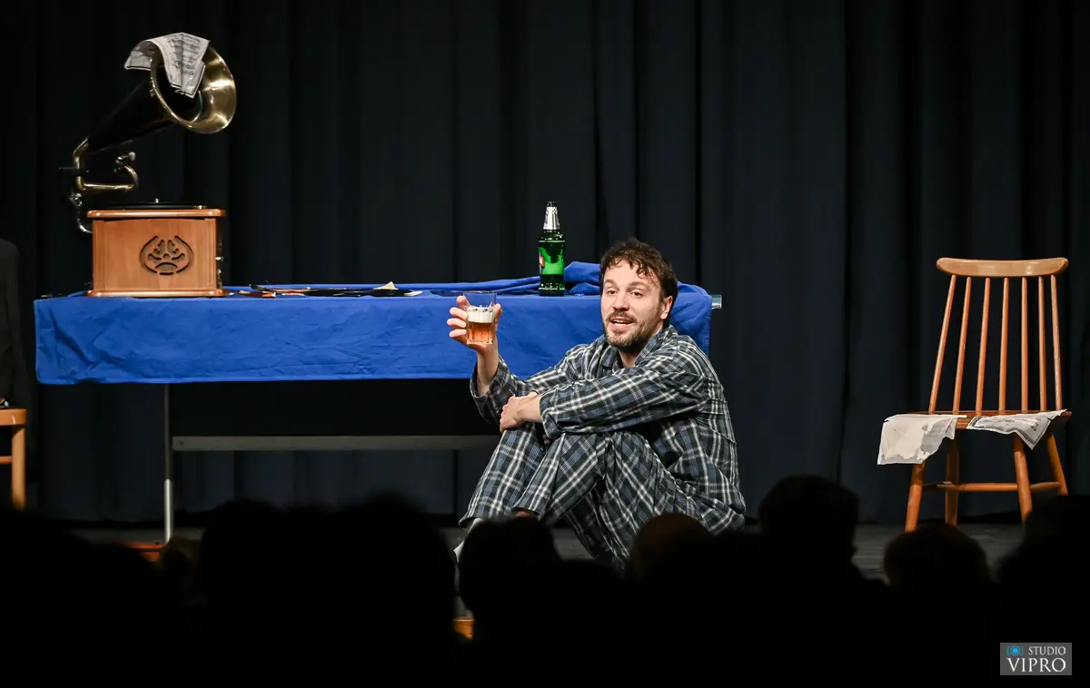 Filip Sertić, dom kulture, predstava (6) Filip Sertić, dom kulture, predstava (6)