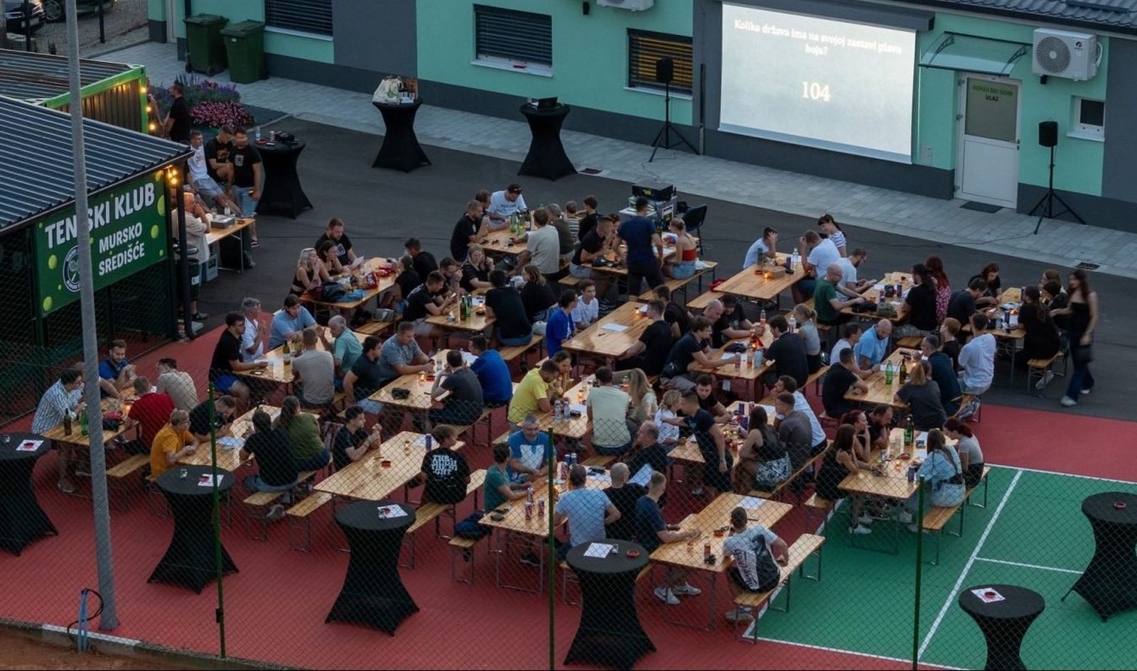 Film pod zvijezdama i kviz znanja povodom Dana državnosti (2)