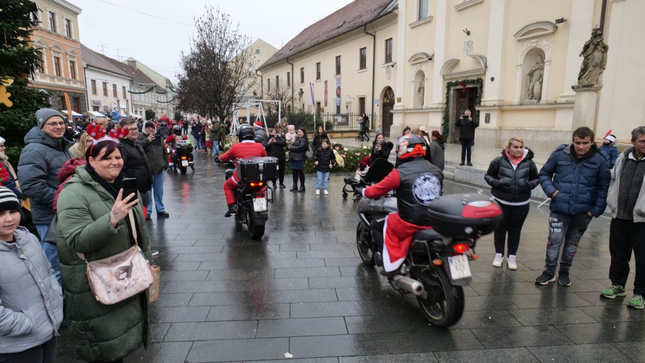 Foto mrazovi 2025 franjevački trg (2)