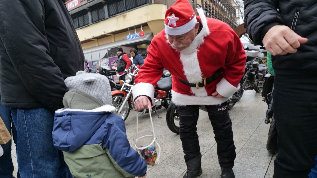 Foto mrazovi 2025 franjevački trg (25)