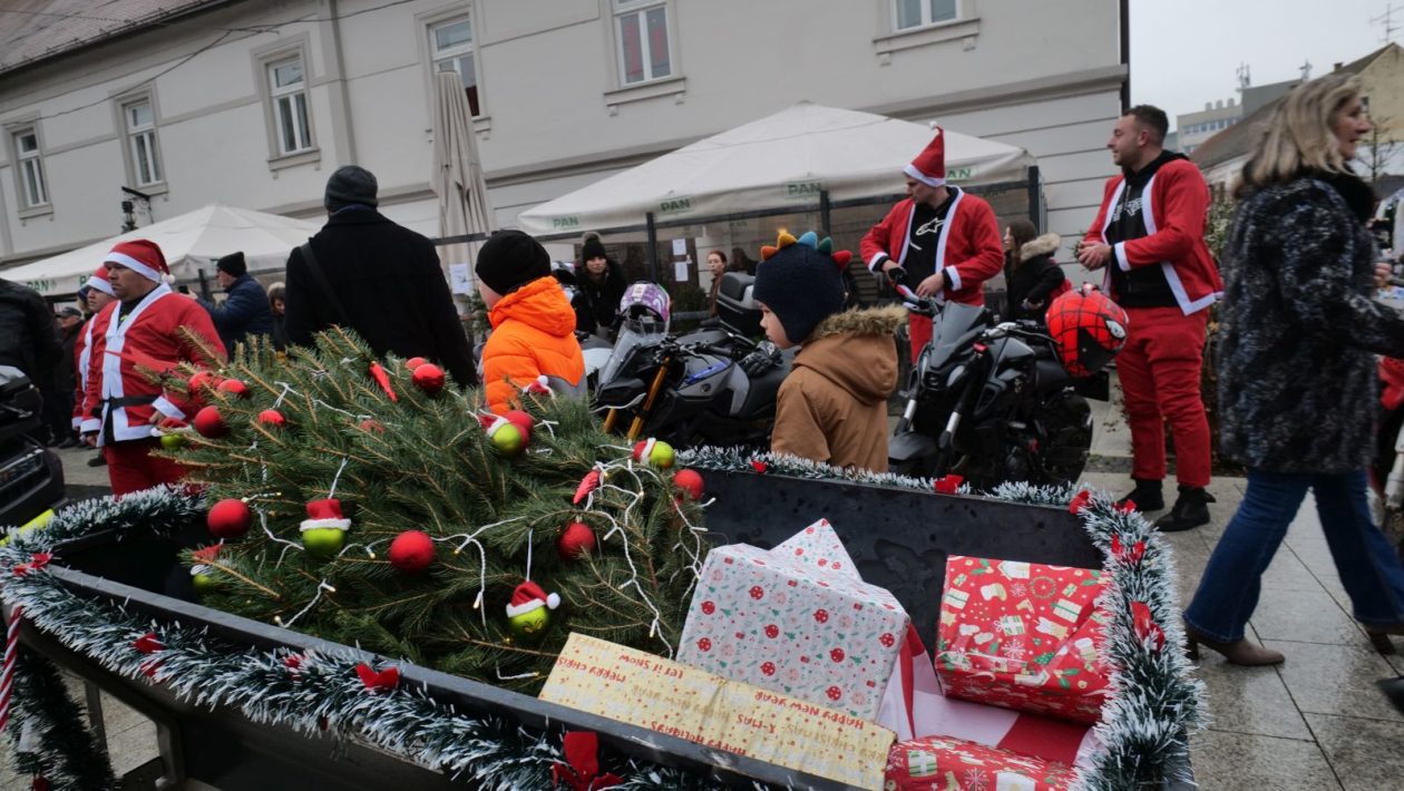 Foto mrazovi 2025 franjevački trg (28)