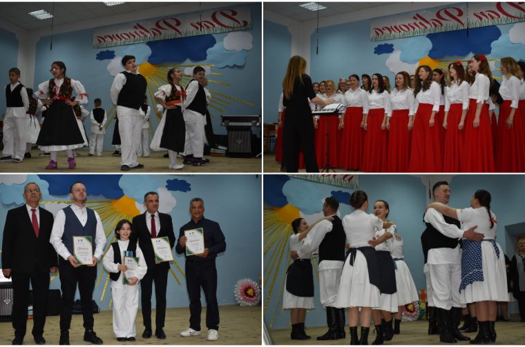 Dan Palinovca Dom kulture Palinovec (2) Dan Palinovca Dom kulture Palinovec (2)