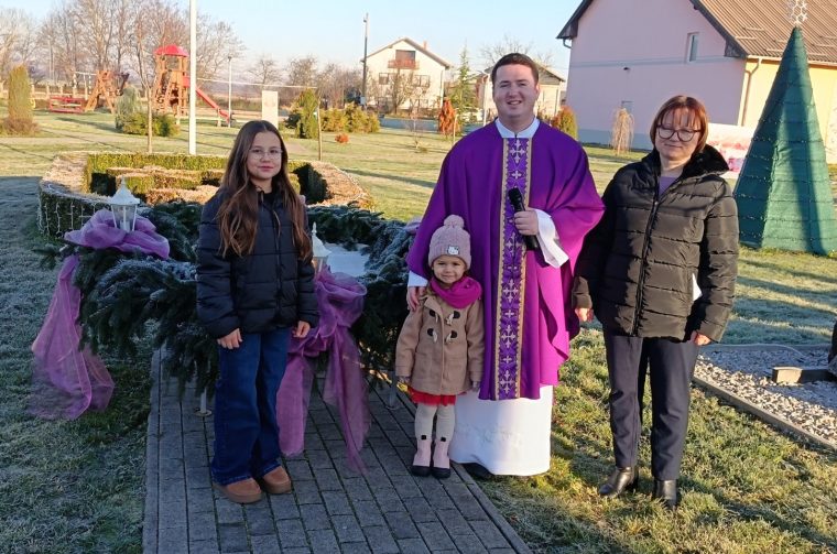 Gardinovec paljenje prve svijeće (3)