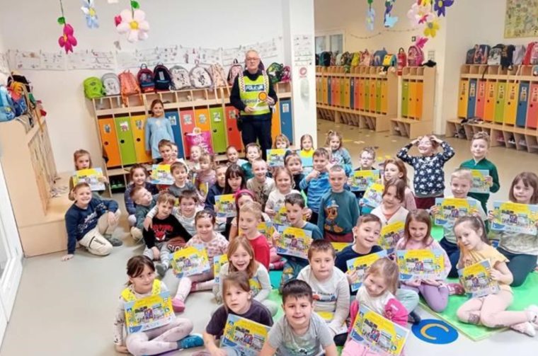 MOJ PRIJATELJ POLICAJAC