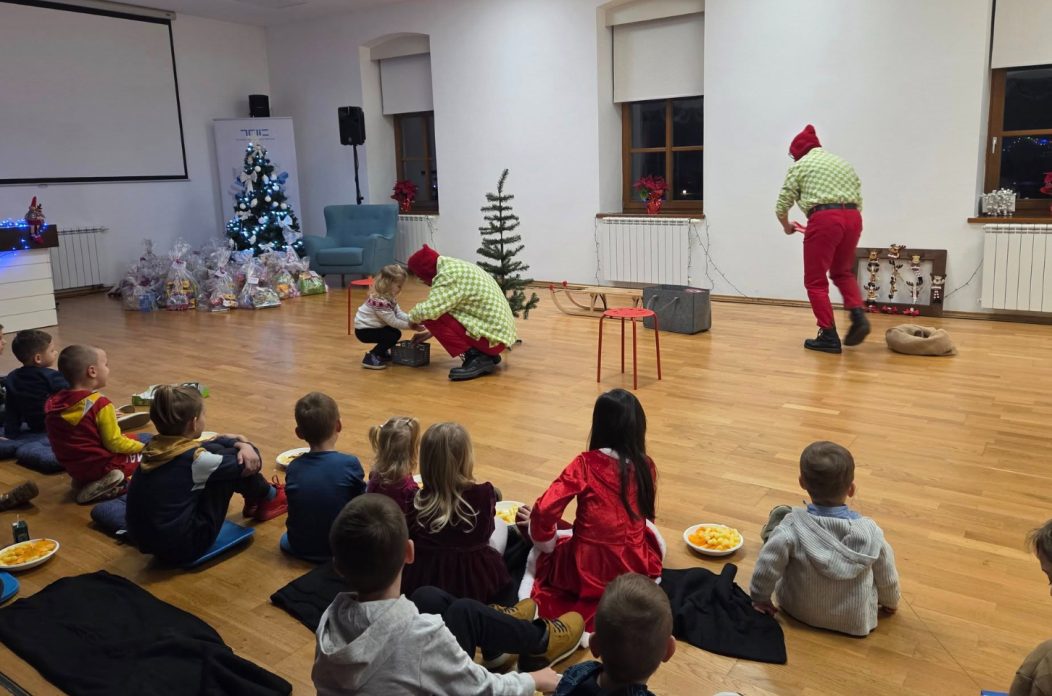 Tehnološko-inovacijski centar Međimurje predstava djed Božićnjak (3) Tehnološko-inovacijski centar Međimurje predstava djed Božićnjak (3)