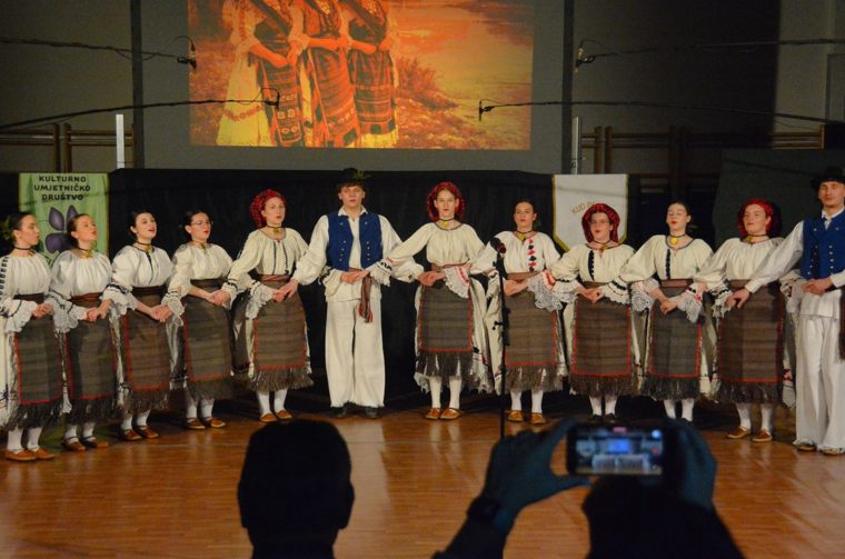 Orehovica folklor korak po korak