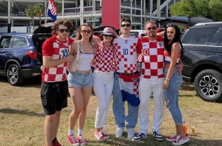 SVJETLANA I TOMISLAV TRSTENJAK