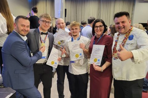 Srednja škola Prelog biser mora (4) Srednja škola Prelog biser mora (4)