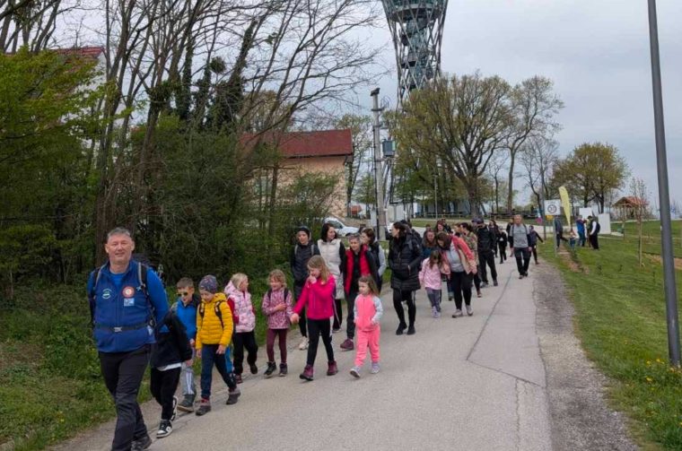 MALI PLANINARI ‘SELNIČKI ZVONČIĆI’ (10) MALI PLANINARI ‘SELNIČKI ZVONČIĆI’ (10)