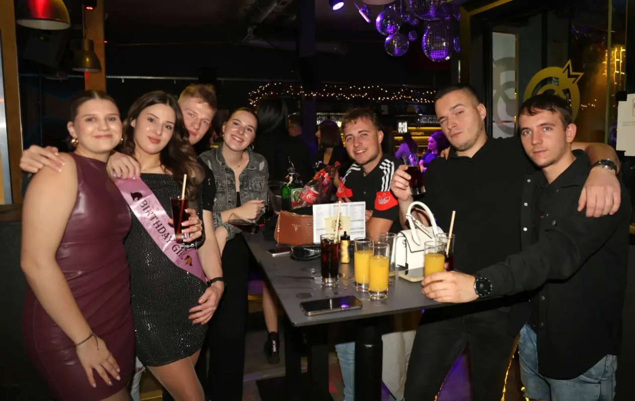 Frikovi u Meta baru 15-11-2025 (28)