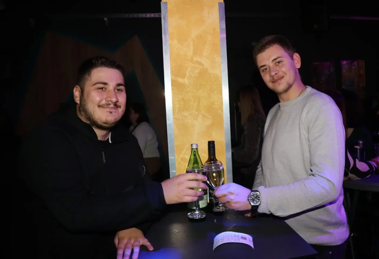 Frikovi u Meta baru 15-11-2025 (6)