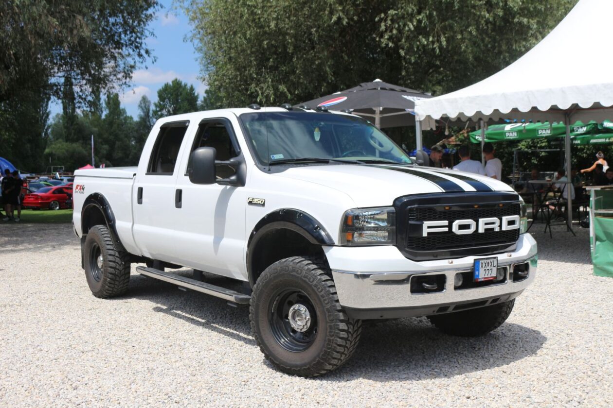 GARAGE FREAKS U AKCIJI Izletište Goričanec bruji od buke, dima i adrenalina – u tijeku je tuning car show (13)