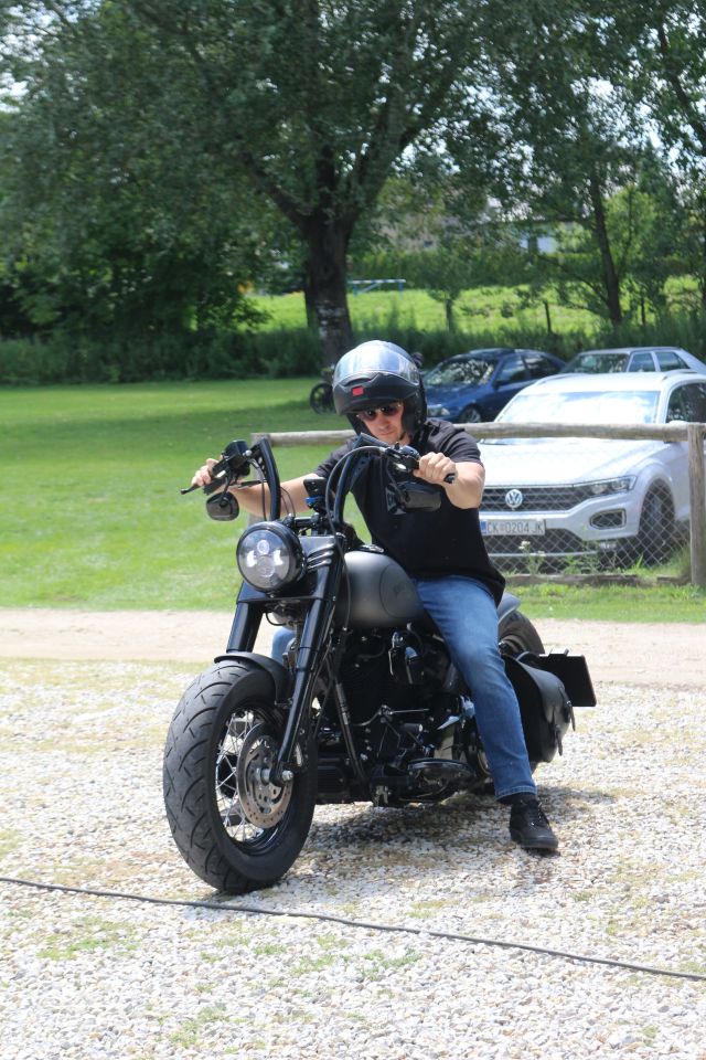 GARAGE FREAKS U AKCIJI Izletište Goričanec bruji od buke, dima i adrenalina – u tijeku je tuning car show (14)