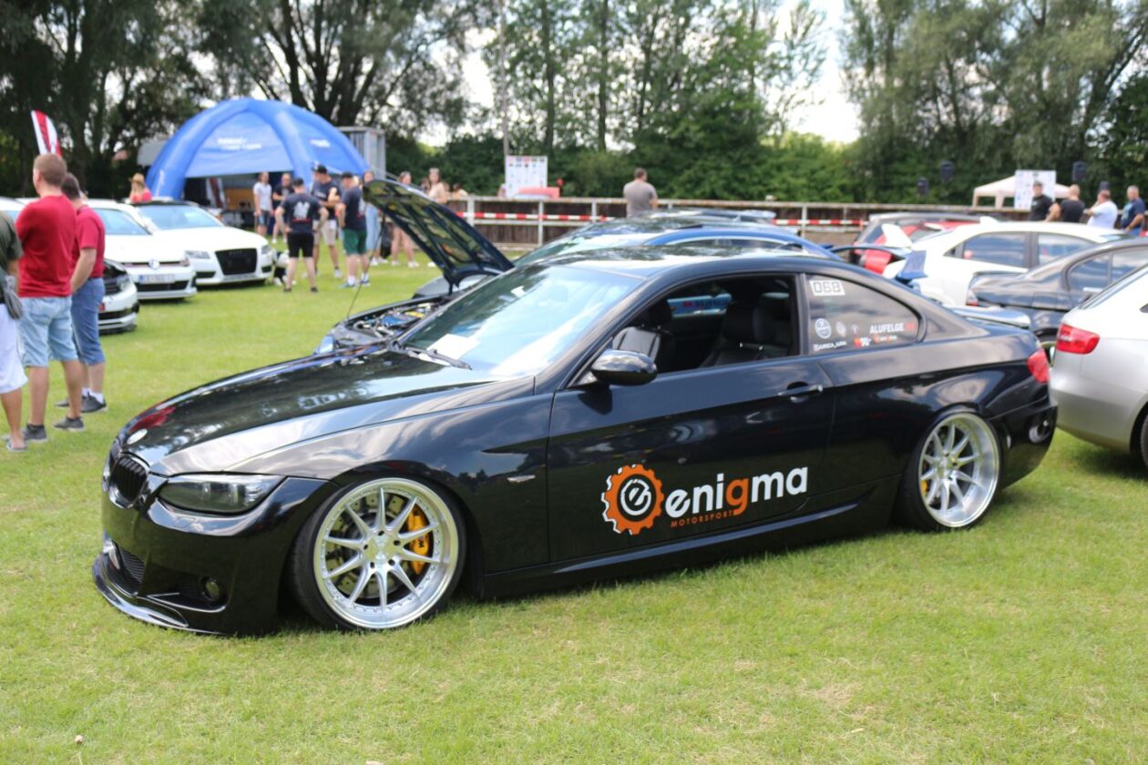 GARAGE FREAKS U AKCIJI Izletište Goričanec bruji od buke, dima i adrenalina – u tijeku je tuning car show (27)