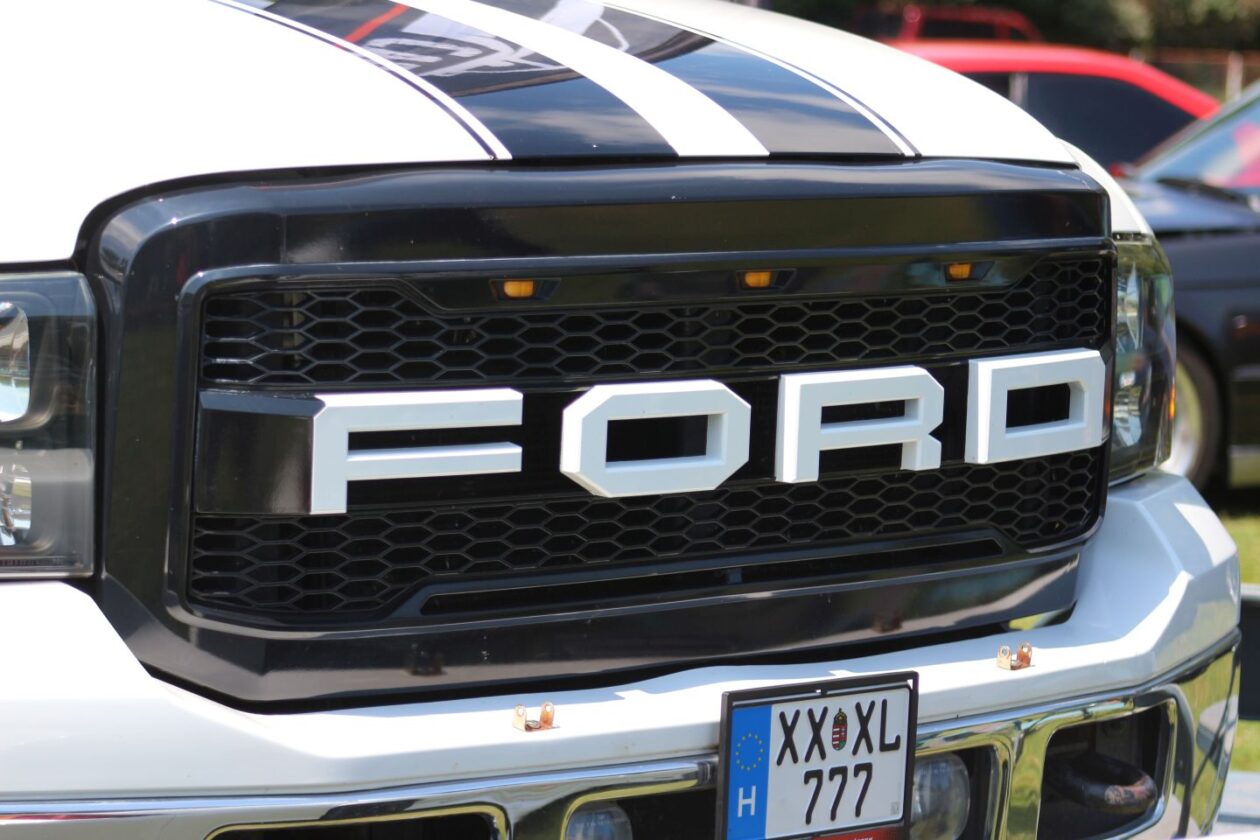 GARAGE FREAKS U AKCIJI Izletište Goričanec bruji od buke, dima i adrenalina – u tijeku je tuning car show (47)