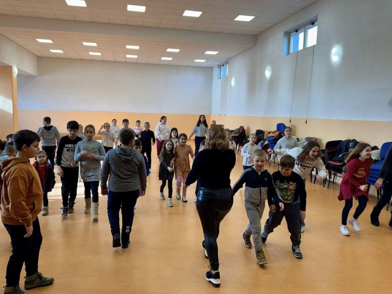 GARDINOVEC Djeca i članovi udruge Gardruža zajedno proslavili dan ispunjen smijehom i pjesmom (14)