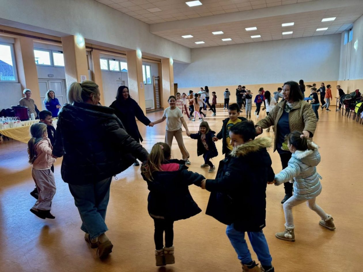 GARDINOVEC Djeca i članovi udruge Gardruža zajedno proslavili dan ispunjen smijehom i pjesmom (19)