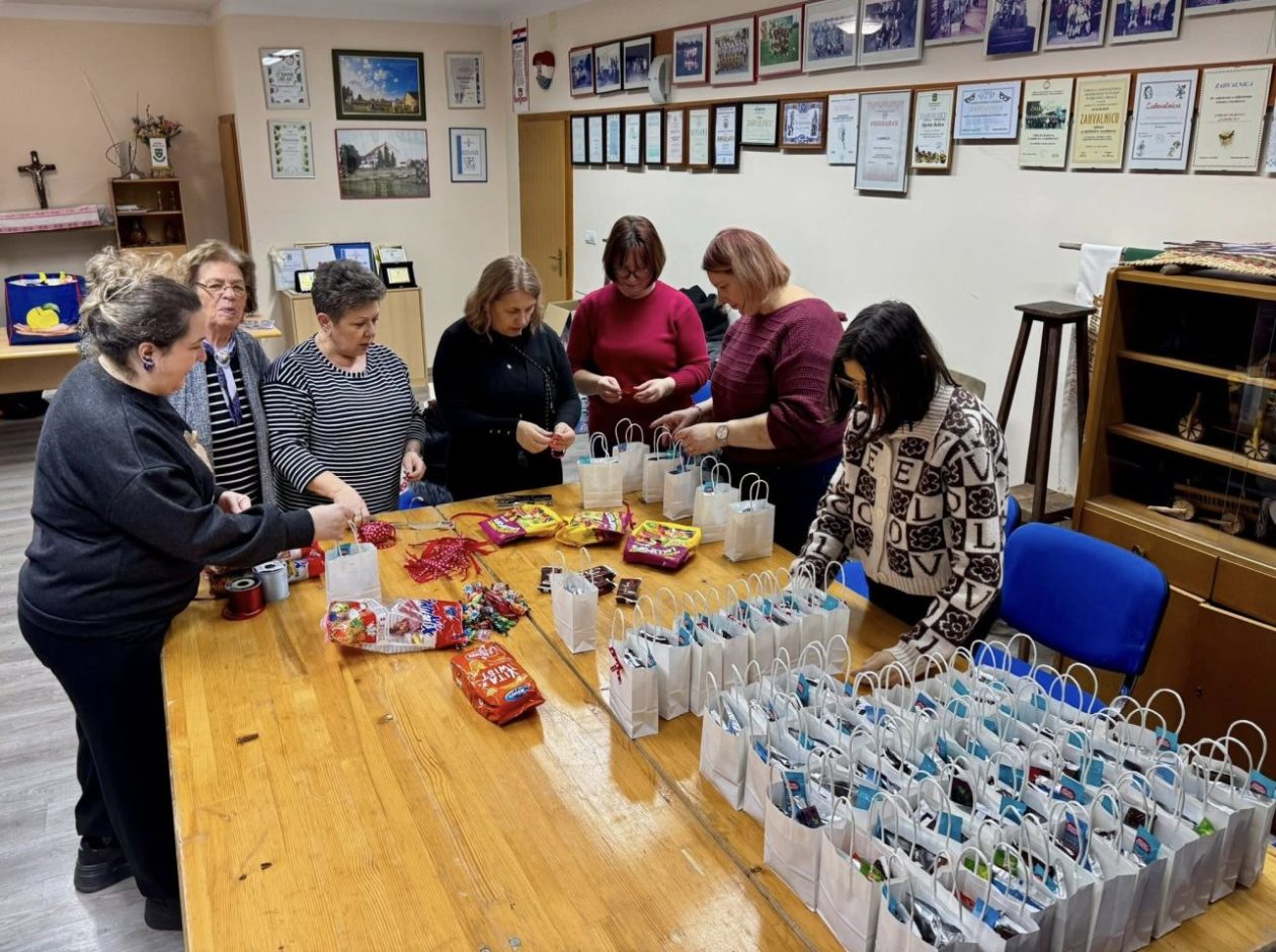 GARDINOVEC Djeca i članovi udruge Gardruža zajedno proslavili dan ispunjen smijehom i pjesmom (29)