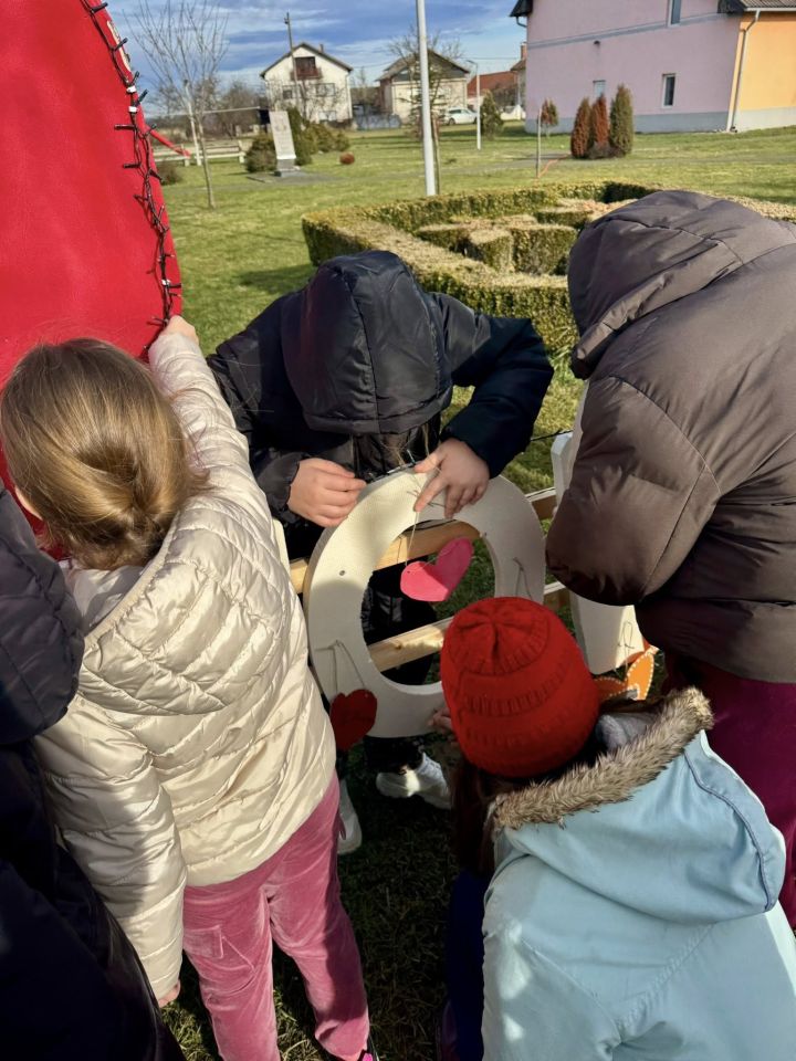 GARDINOVEC Djeca i članovi udruge Gardruža zajedno proslavili dan ispunjen smijehom i pjesmom (3)