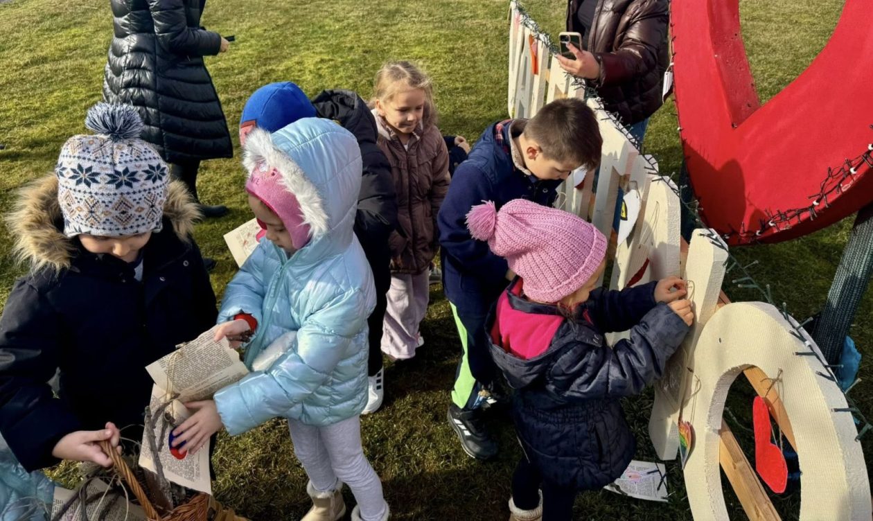 GARDINOVEC Djeca i članovi udruge Gardruža zajedno proslavili dan ispunjen smijehom i pjesmom (8)